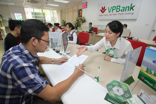 Khó giảm lãi suất cho vay ảnh 1